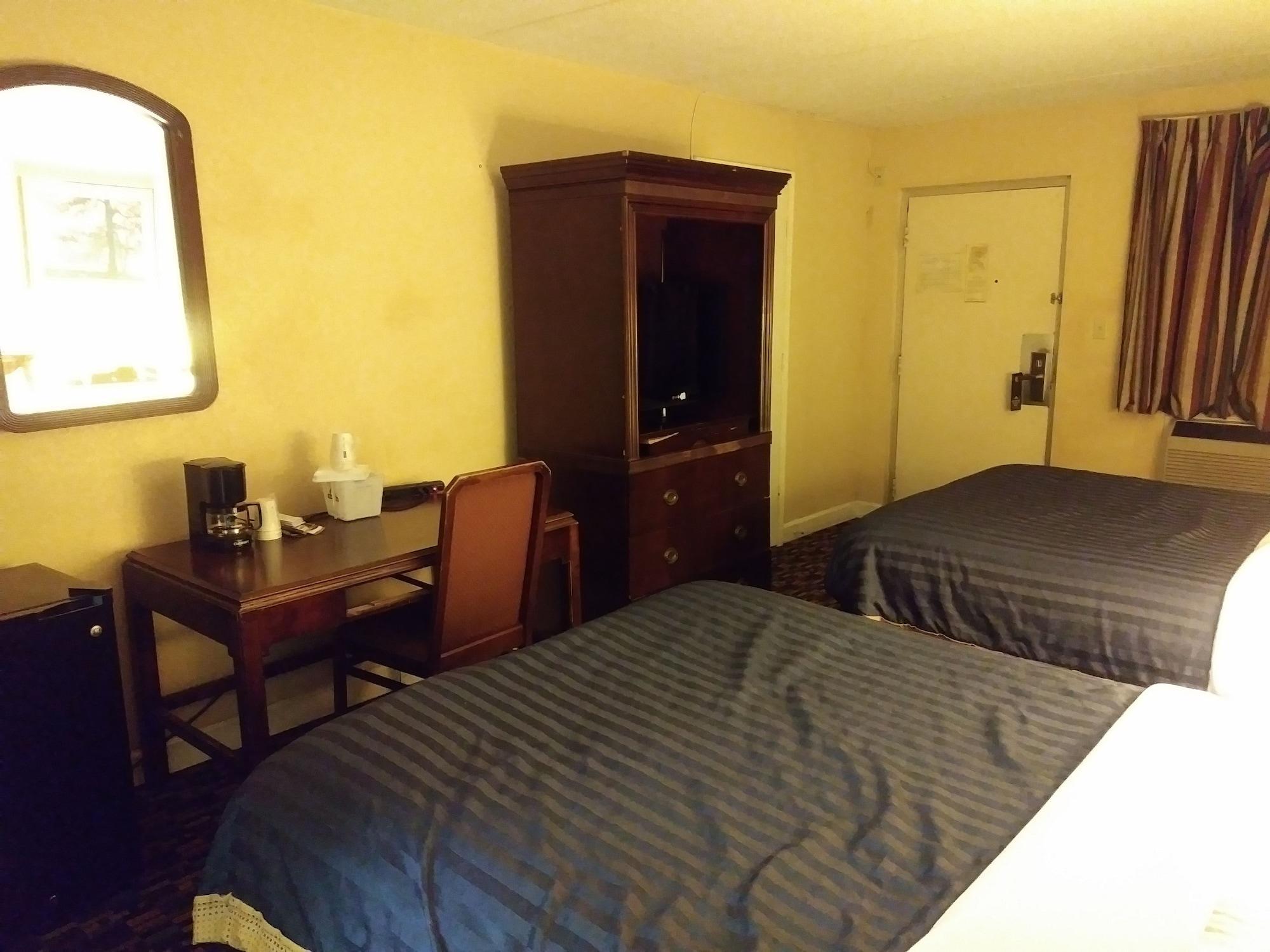 Days Inn By Wyndham Hot Springs Exterior foto
